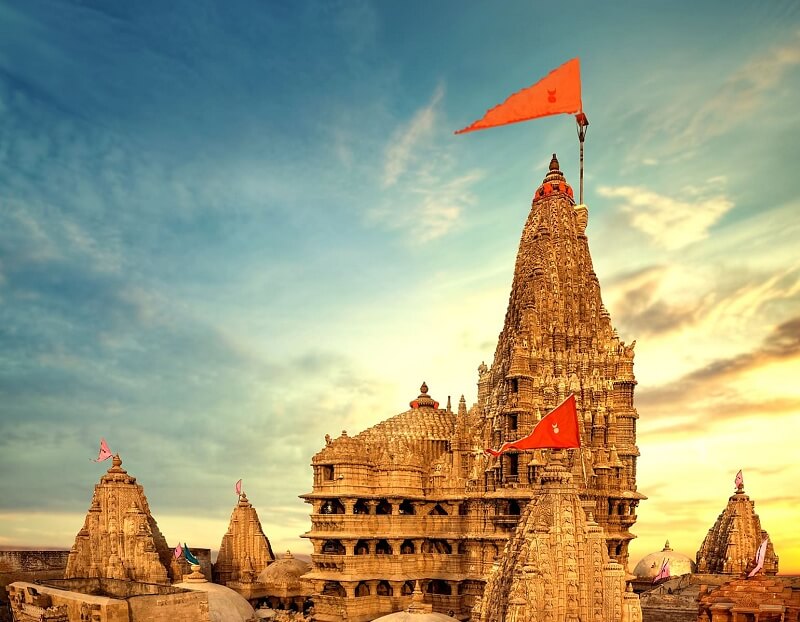 Dwarkadhish-Temple-in-Dwarka