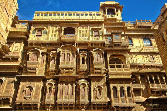 front-view-of-the-haveli